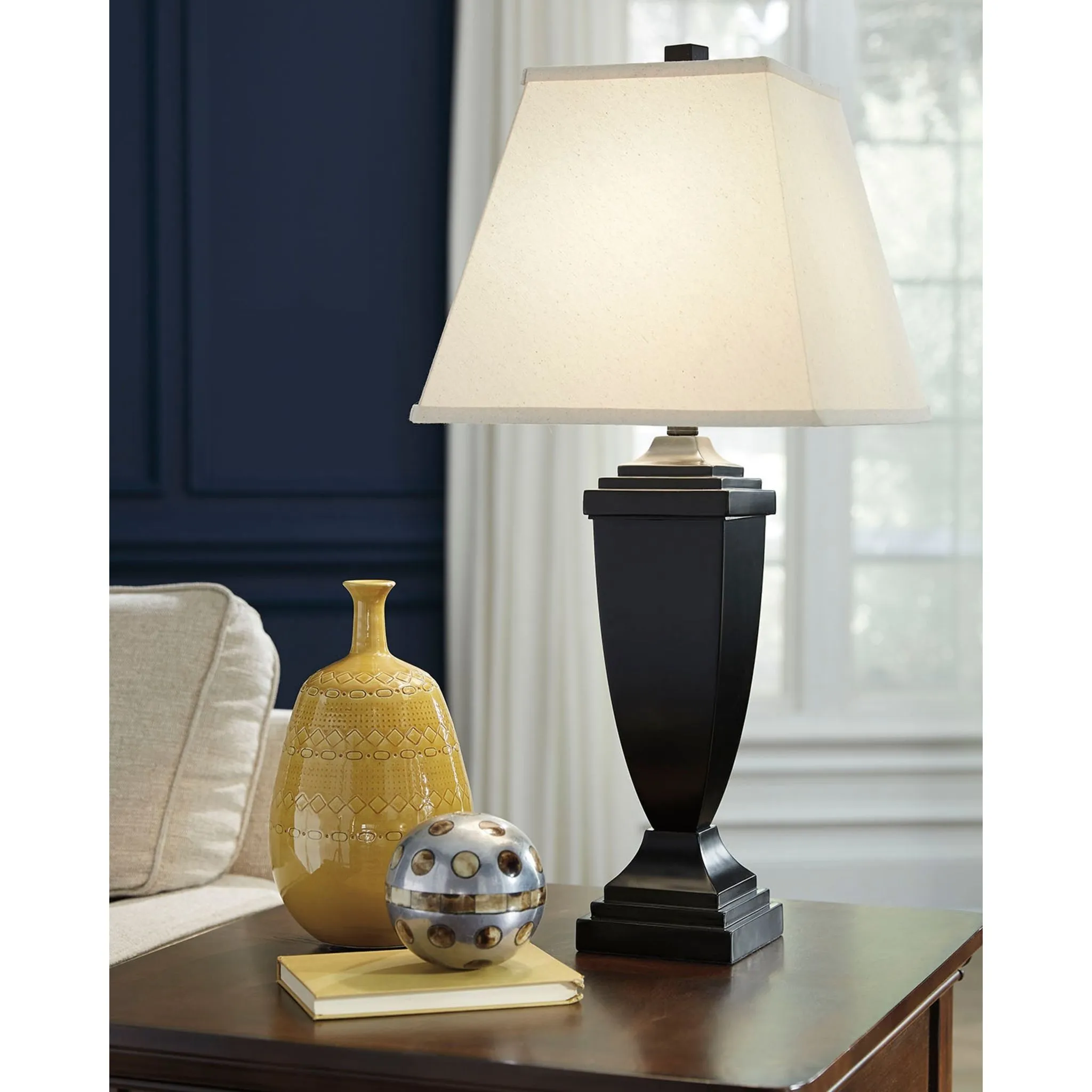 Amerigin Table Lamp (Pair)