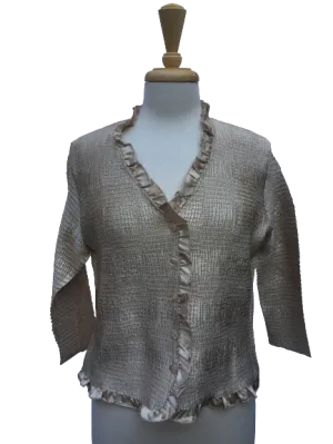 B326M - 3/4 Long-sleeve, button-up crinkle top with upturned collar. Made in France.