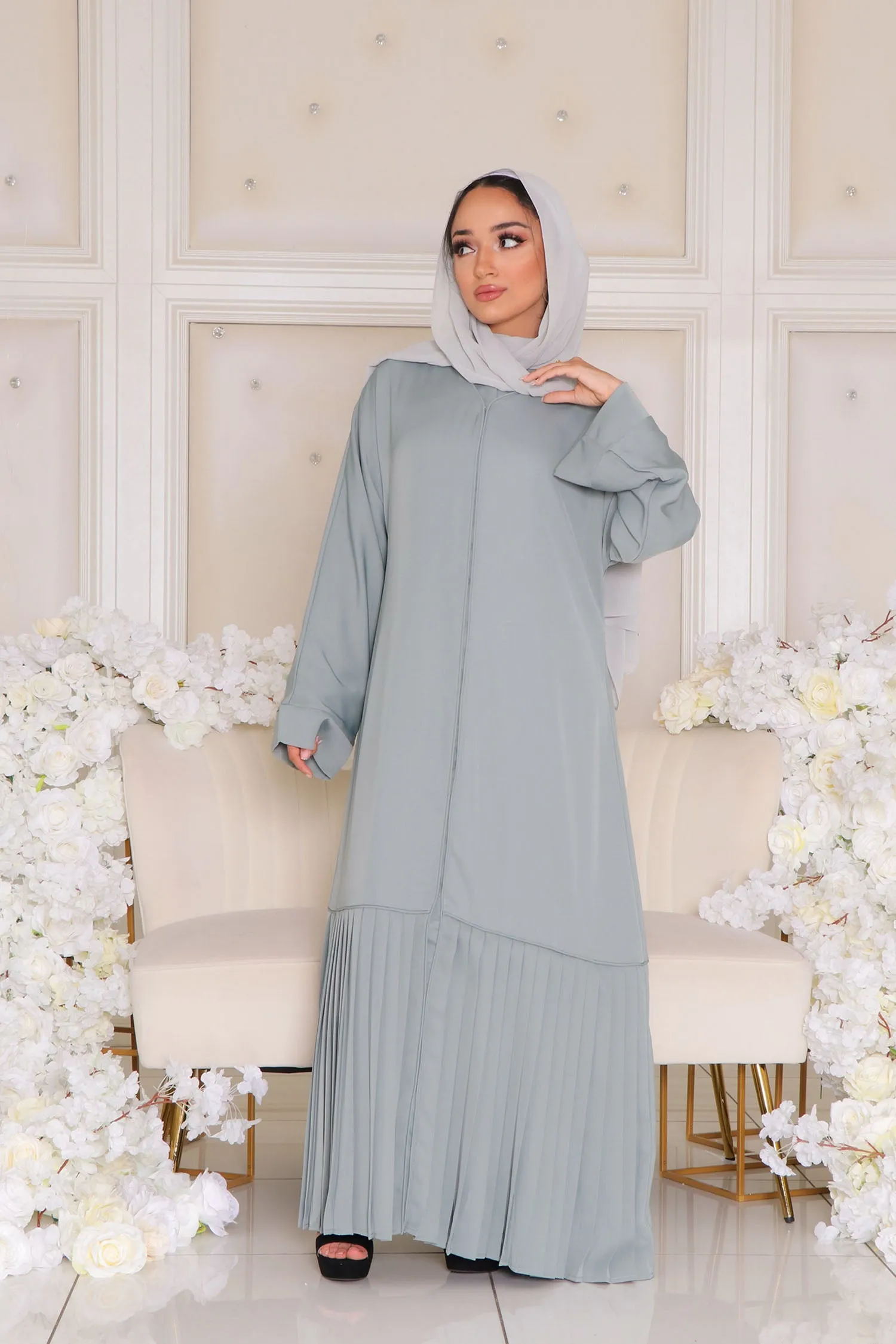 Sahra Open Pleat Abaya- Mint Gray