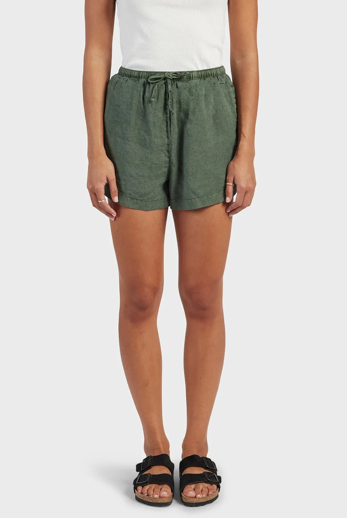 (W) Riviera Linen Short in Sherwood Green